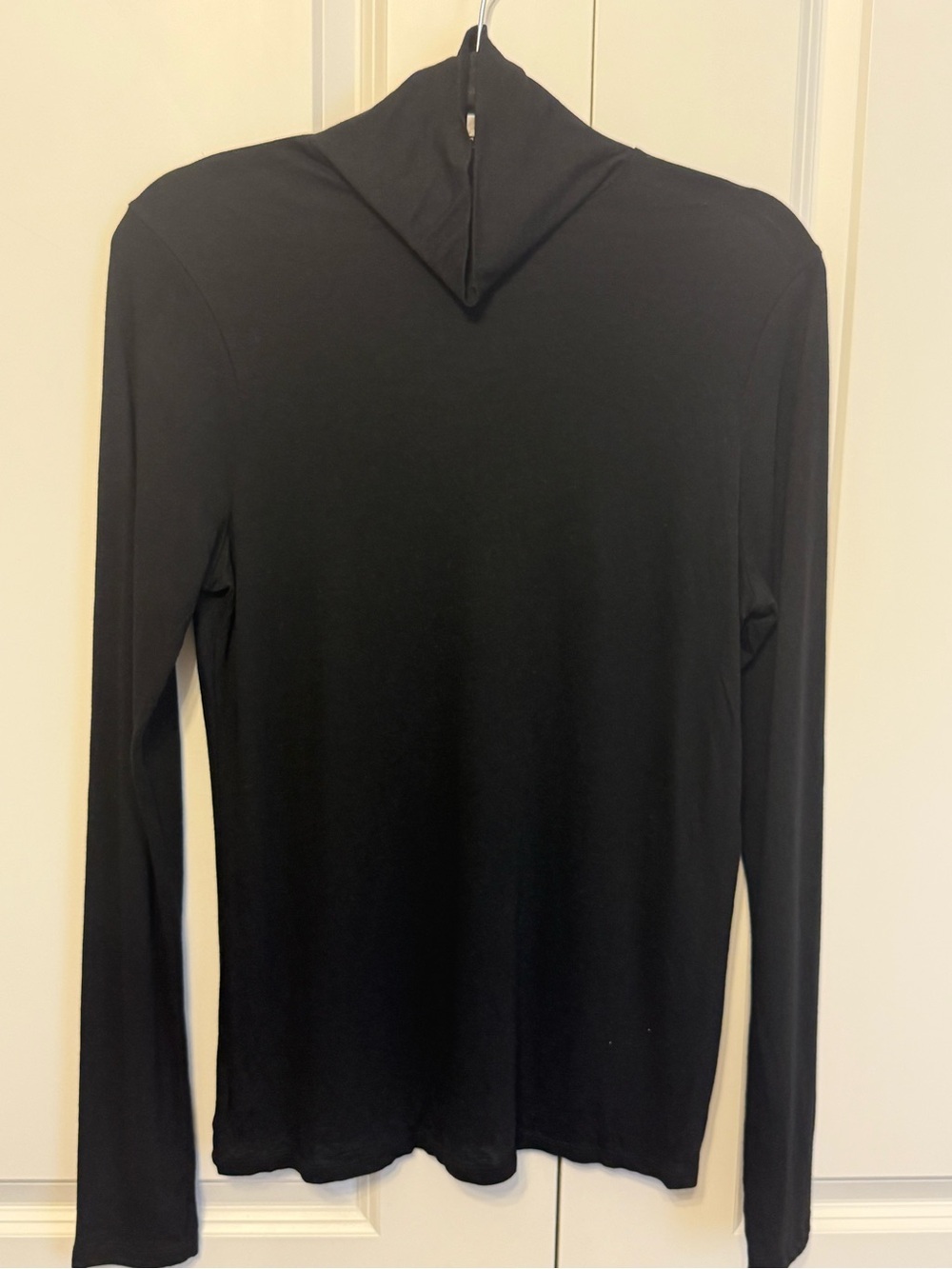 Vince Relaxed Long-Sleeve Turtleneck Top, Sz L